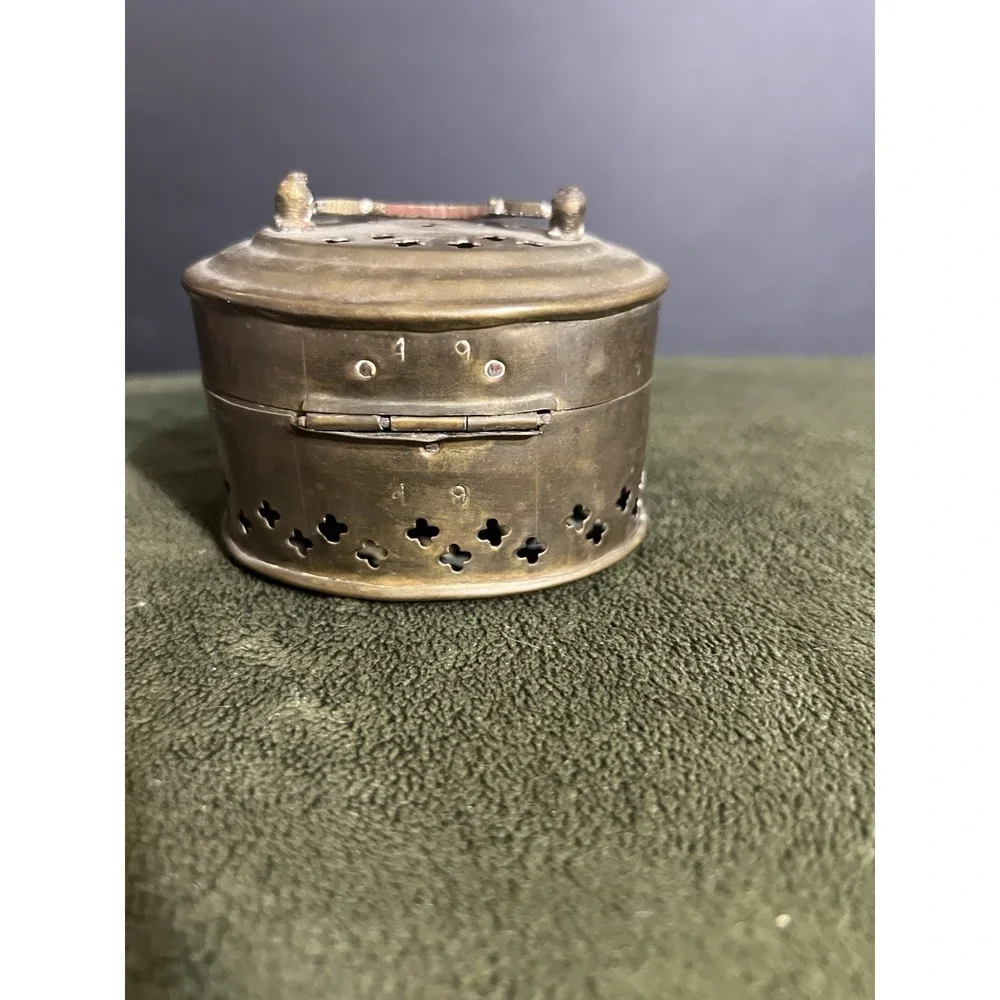 Vintage‎ Brass Pierced Oval Trinket/Cricket Box Andrea By Sadek Japan (1914)